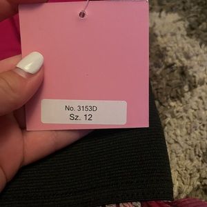 girls dress NWT never has been worn got it for a gift and didn’t want it.